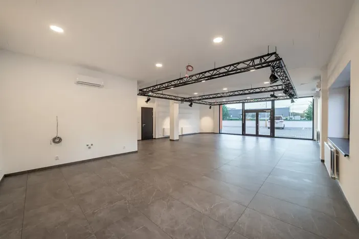 Pronájem obchodního prostoru, Mělník, Bezručova, 103 m2