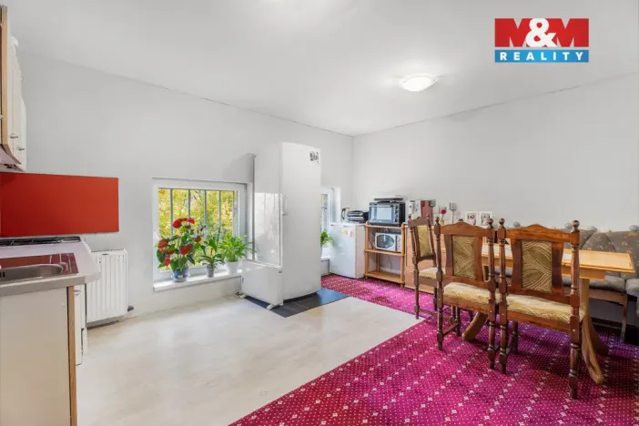 Prodej činžovního domu, Plužná, 700 m2