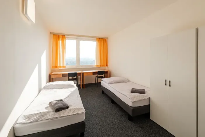 Pronájem ubytování, Praha - Modřany, Kutilova, 600 m2