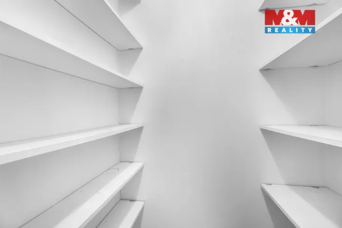 Prodej bytu 3+kk, Praha - Kyje, Travná, 65 m2