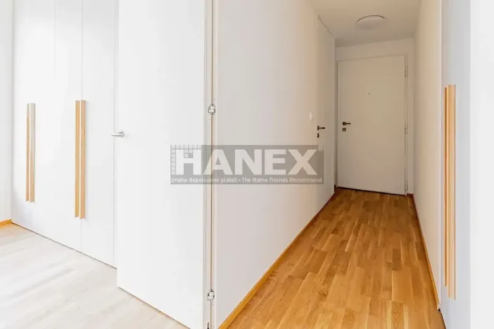 Pronájem bytu 2+kk, Praha - Karlín, Pernerova, 55 m2