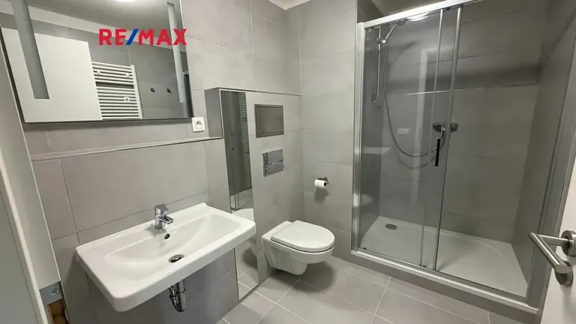 Pronájem bytu 2+kk, Praha - Vysočany, Strnadových, 51 m2