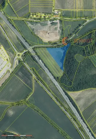 Prodej komerčního pozemku, Hustopeče, 27506 m2