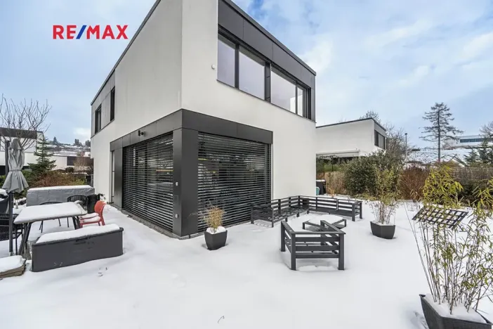 Pronájem vily, Praha - Lysolaje, 150 m2