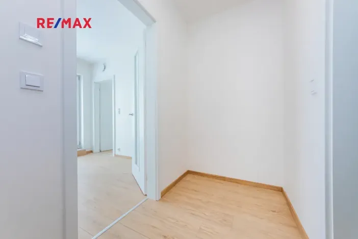 Pronájem bytu 2+kk, Hostivice, Cihlářská, 46 m2