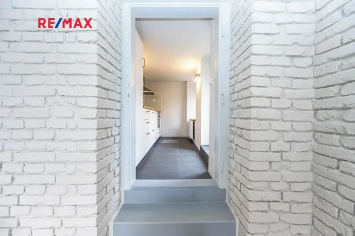 Pronájem kanceláře, Praha - Smíchov, U smíchovského hřbitova, 53 m2