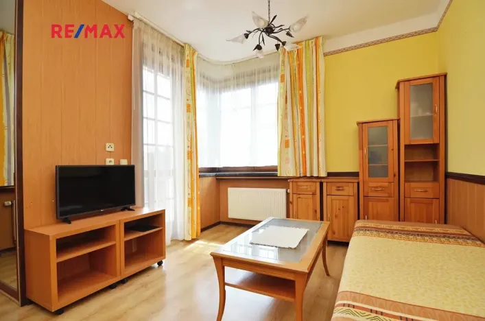 Pronájem bytu 2+kk, Praha - Hlubočepy, Pod třešněmi, 50 m2