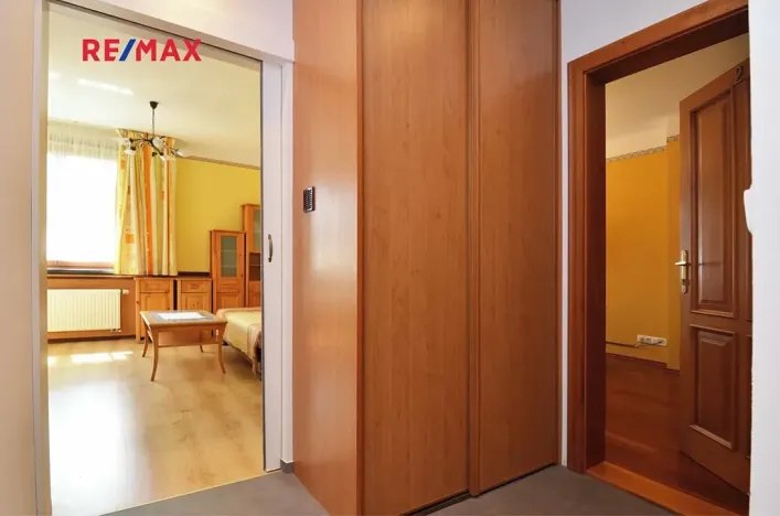 Pronájem bytu 2+kk, Praha - Hlubočepy, Pod třešněmi, 50 m2