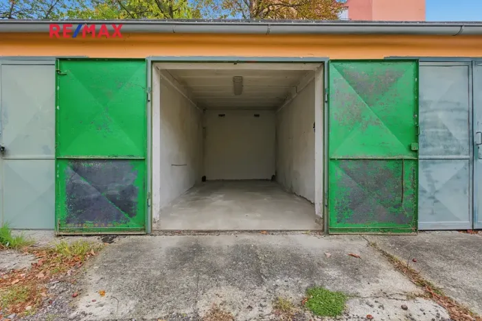 Prodej garáže, Praha - Braník, 14 m2