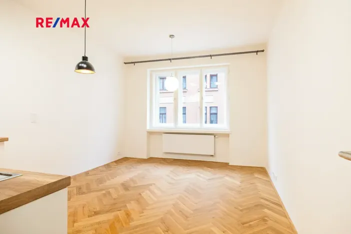 Pronájem bytu 2+kk, Praha - Vinohrady, Záhřebská, 49 m2