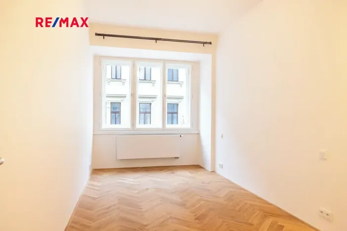 Pronájem bytu 2+kk, Praha - Vinohrady, Záhřebská, 49 m2