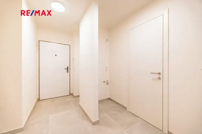 Pronájem bytu 2+kk, Praha - Vinohrady, Záhřebská, 49 m2