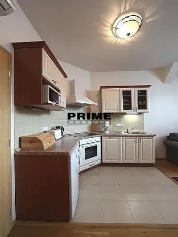 Pronájem bytu 2+kk, Praha - Vinohrady, Na Kozačce, 42 m2