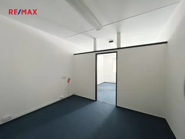 Prodej komerční nemovitosti, Kraslice, Palackého, 1800 m2