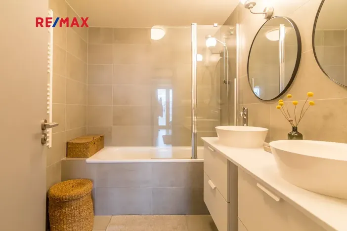 Prodej bytu 3+kk, Praha - Karlín, Breitfeldova, 90 m2