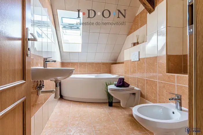 Prodej komerční nemovitosti, Třinec, 650 m2