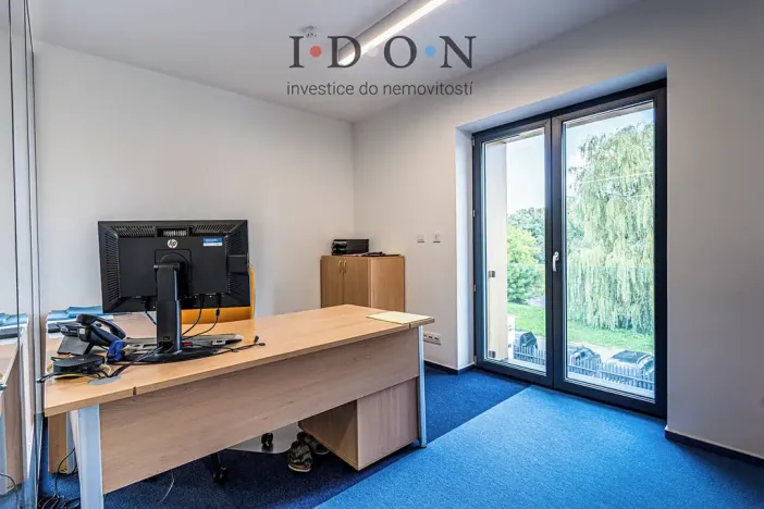 Pronájem kanceláře, Frýdek-Místek, Riegrova, 212 m2