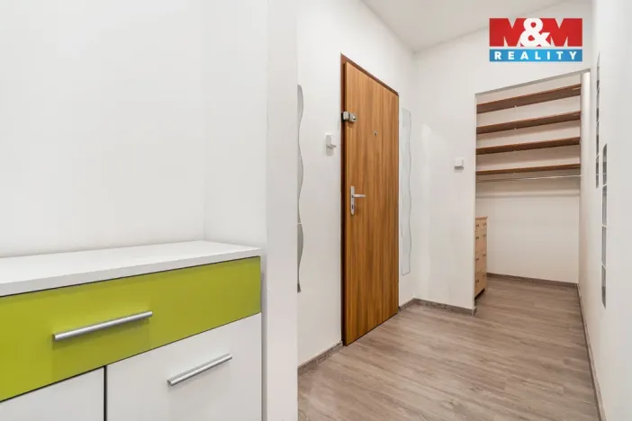 Prodej bytu 1+1, Liberec - Liberec VI-Rochlice, Haškova, 39 m2