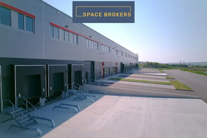 Pronájem skladu, Mikulov, 1000 m2