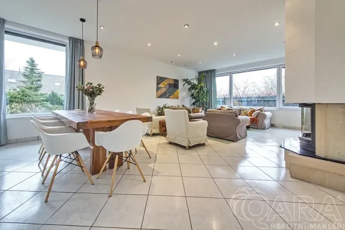 Pronájem rodinného domu, Dolní Břežany, V Úvozu, 380 m2