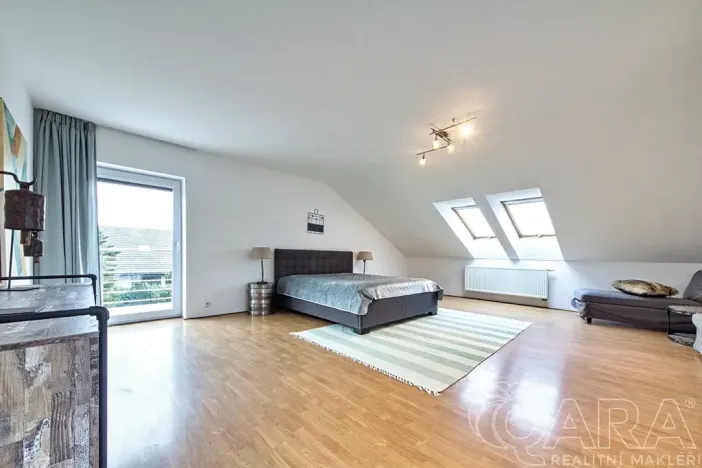 Pronájem rodinného domu, Dolní Břežany, V Úvozu, 380 m2