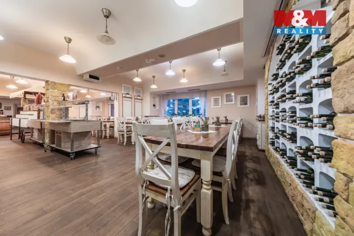 Pronájem restaurace, Praha - Žižkov, Roháčova, 616 m2