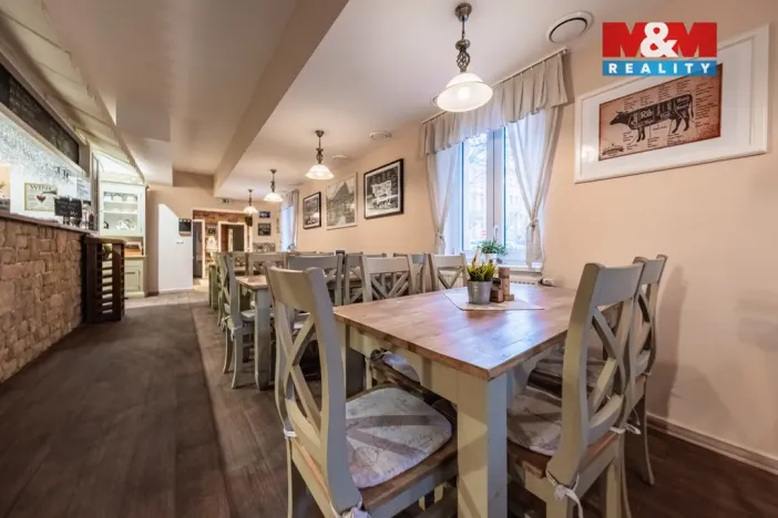 Pronájem restaurace, Praha - Žižkov, Roháčova, 616 m2