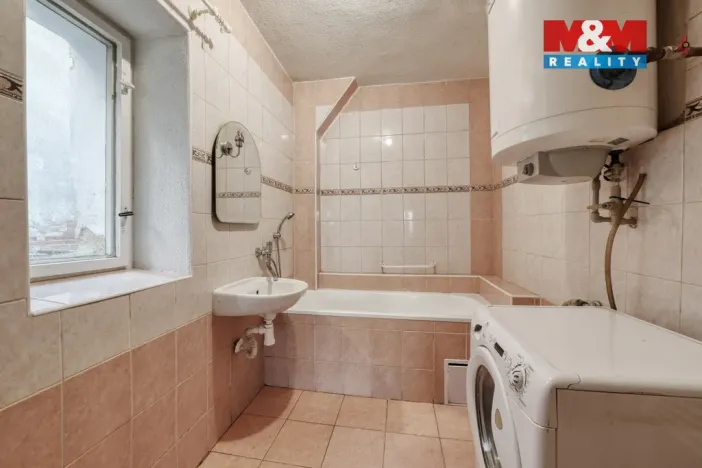 Prodej bytu 2+1, Planá - Svahy, 67 m2