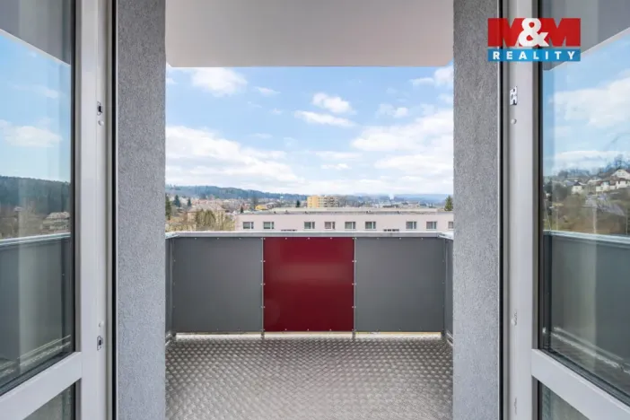 Prodej bytu 2+1, Hostinné, Sídliště, 52 m2