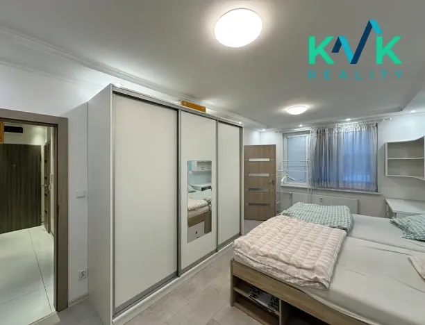 Pronájem bytu 3+1, Ostrov, Jungmannova, 74 m2