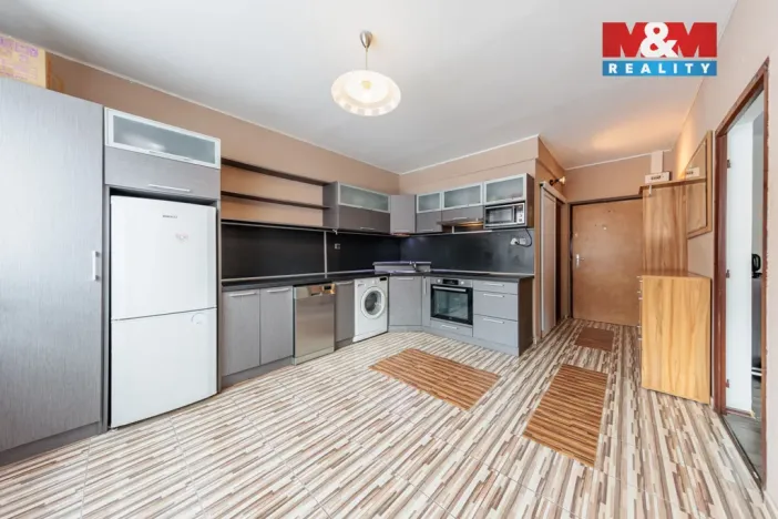 Prodej bytu 1+1, Loket, Sportovní, 38 m2