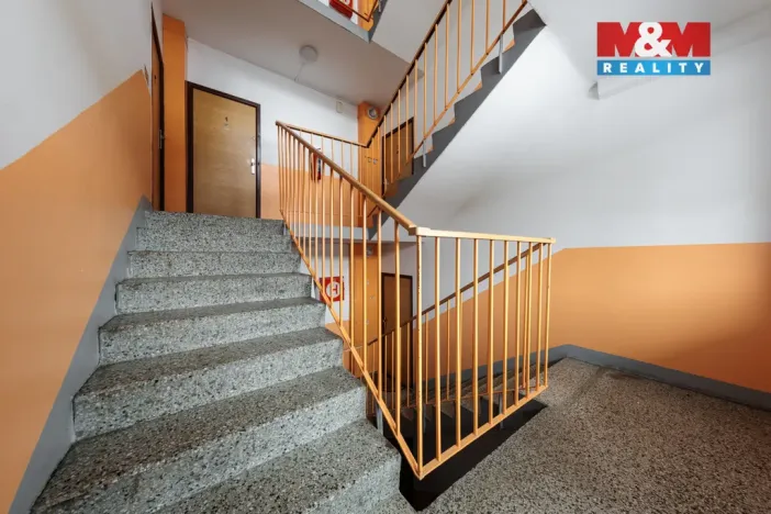 Prodej bytu 1+1, Loket, Sportovní, 38 m2