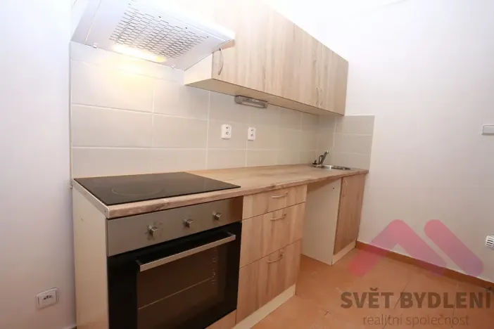 Pronájem bytu 2+1, Praha - Vršovice, Tolstého, 45 m2