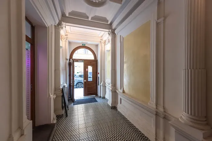 Pronájem bytu 2+kk, Praha, Tyršova, 56 m2