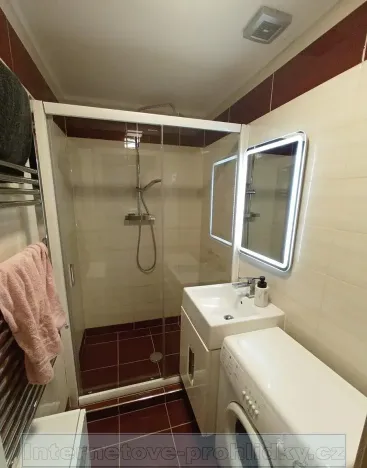 Pronájem bytu 2+kk, Praha - Kobylisy, Kubíkova, 45 m2