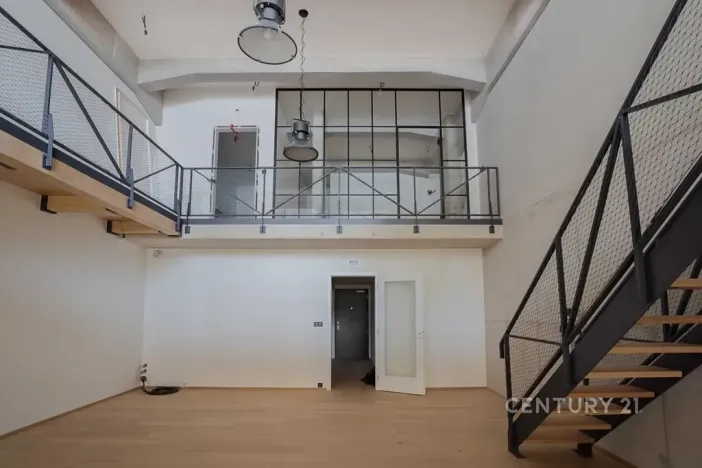 Prodej atypického bytu, Praha - Vysočany, Kolbenova, 176 m2