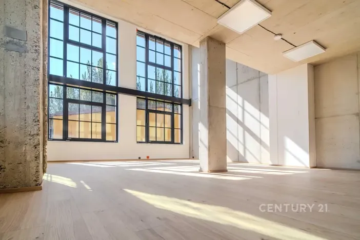 Prodej atypického bytu, Praha - Vysočany, Kolbenova, 144 m2