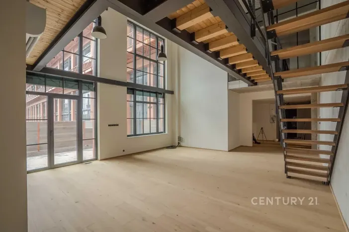 Prodej atypického bytu, Praha - Vysočany, Kolbenova, 181 m2