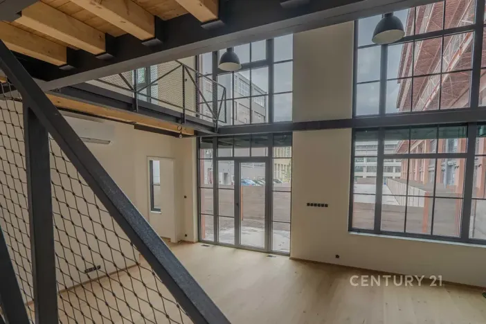 Prodej atypického bytu, Praha - Vysočany, Kolbenova, 181 m2