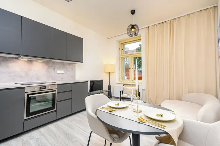 Pronájem bytu 2+kk, Praha - Vršovice, Košická, 36 m2