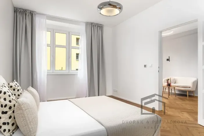 Pronájem bytu 2+kk, Praha - Strašnice, Černokostelecká, 52 m2