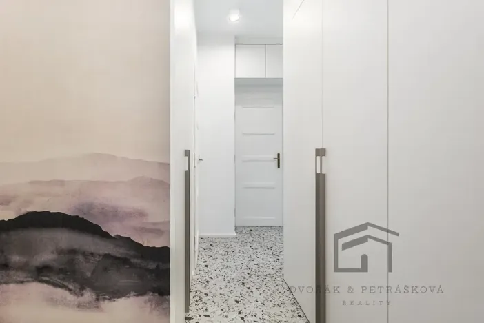 Pronájem bytu 2+kk, Praha - Strašnice, Černokostelecká, 52 m2
