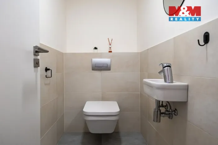 Prodej bytu 3+kk, Praha - Hrdlořezy, Mezilehlá, 70 m2