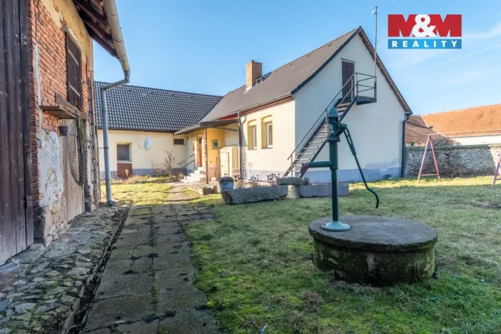 Prodej rodinného domu, Skály, 180 m2