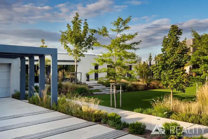 Prodej vícegeneračního domu, Ladná, Ovčačky, 407 m2