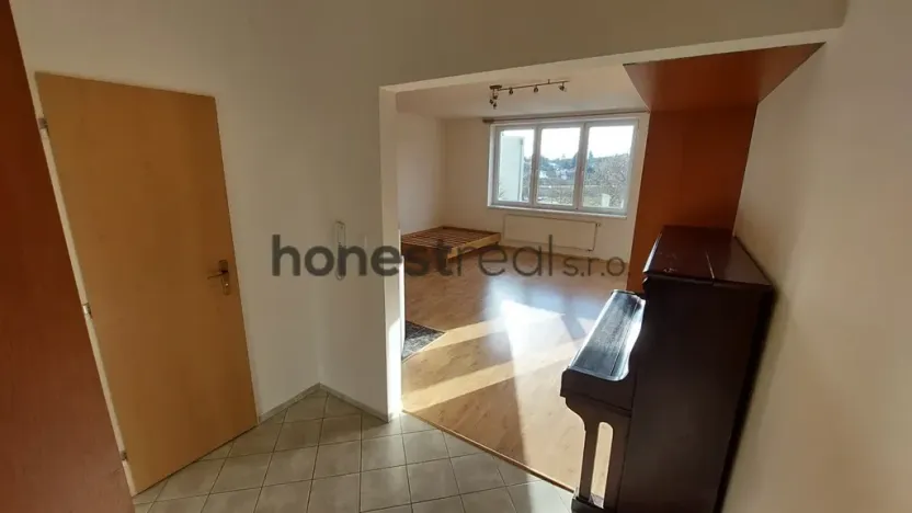 Pronájem bytu 1+kk, Brno, Nadační, 36 m2