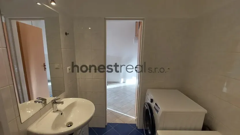 Pronájem bytu 1+kk, Brno, Nadační, 36 m2