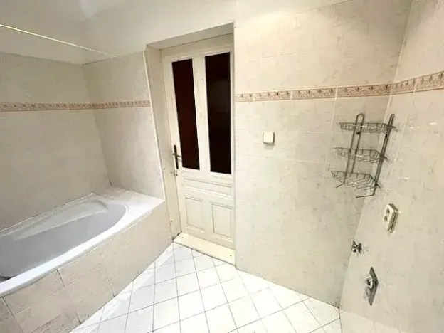 Prodej bytu 3+1, Praha - Malá Strana, Petřínská, 75 m2