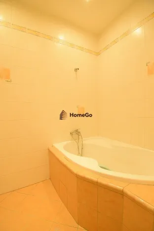 Pronájem bytu 2+kk, Praha - Nusle, U gymnázia, 56 m2