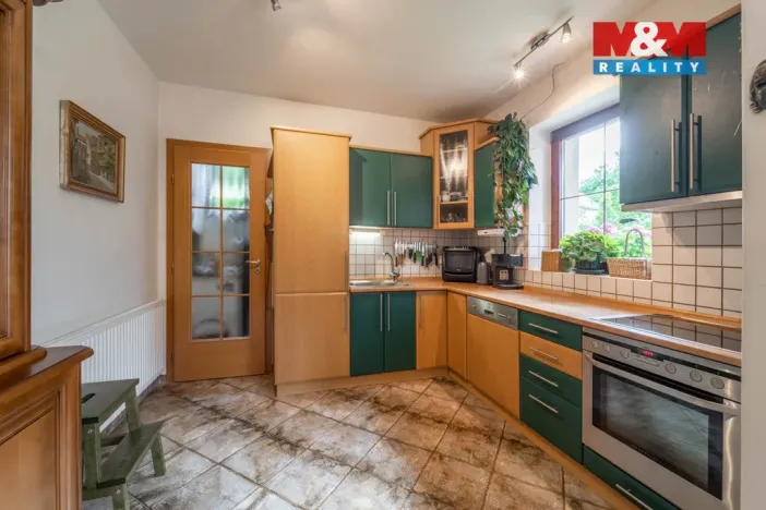 Prodej rodinného domu, Benecko, 224 m2